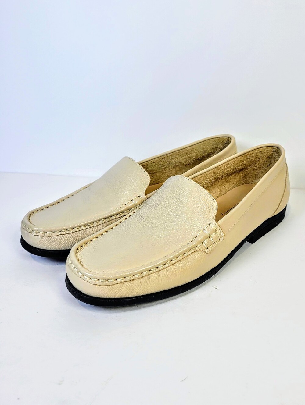 Brazilian Leather Moccasin Loafer Cream Classic Modern Minimalist Oldmoney Flats